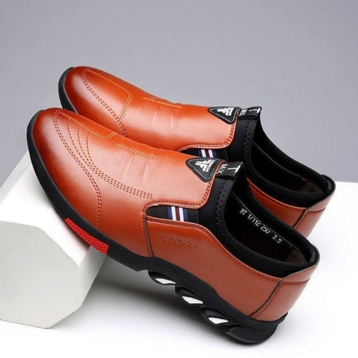 Sapato Esportivo Moderno Casual em Couro + Frete Grátis + Envio Imediato + Brinde