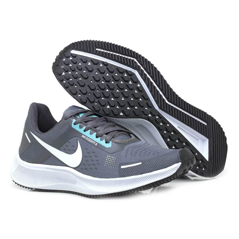 Tênis Nike New Zoom X