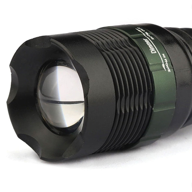 Lanterna Tática LED Profissional Zoom Foco Super Potente + Frete Grátis + Envio Imediato + Brinde
