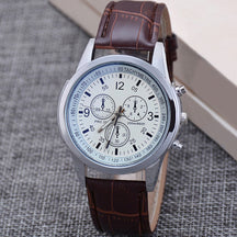 Relógio Masculino Pulseira de Couro Casual e Estiloso + Frete Grátis + Envio Imediato + Brinde