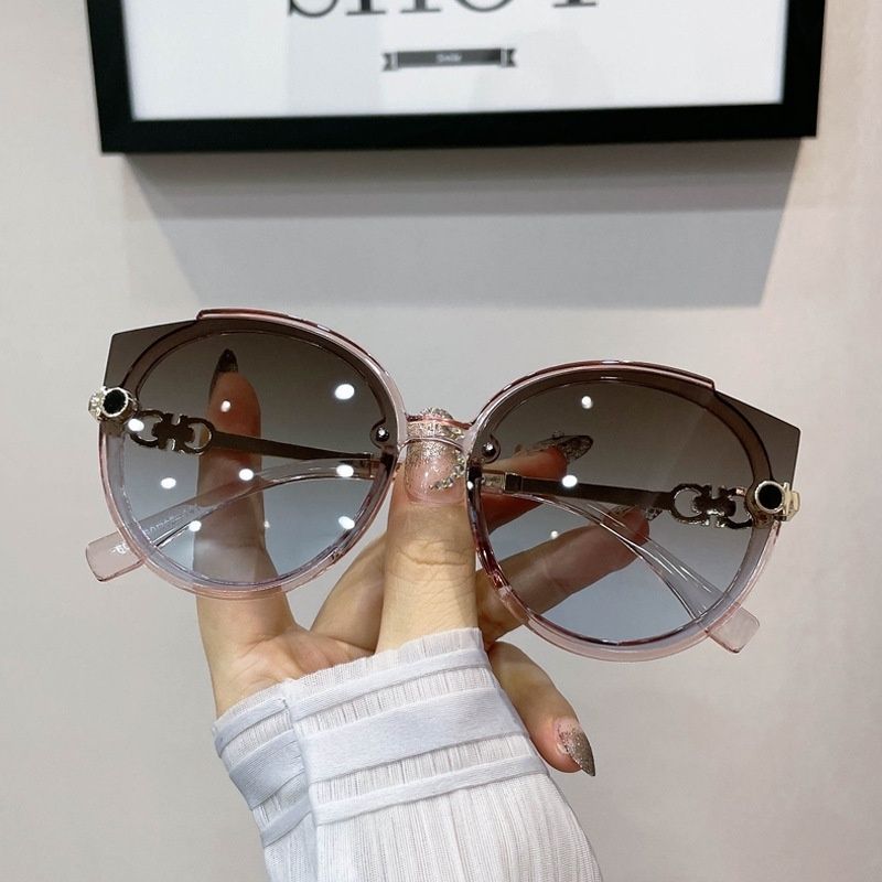 Óculos de Sol Feminino Com Proteção UV-400 + Frete Grátis + Envio Imediato + Brinde