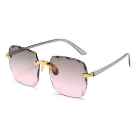 Óculos de Sol Feminino Leve e Elegante + Frete Grátis + Envio Imediato + Brinde